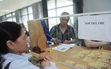 Người dân Hà Nội hào hứng đi làm thẻ xe buýt miễn phí